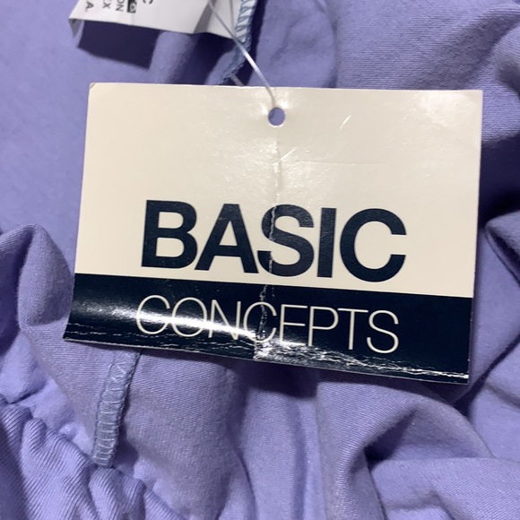 Basic Concepts Capri Pants - Picture 12 of 14